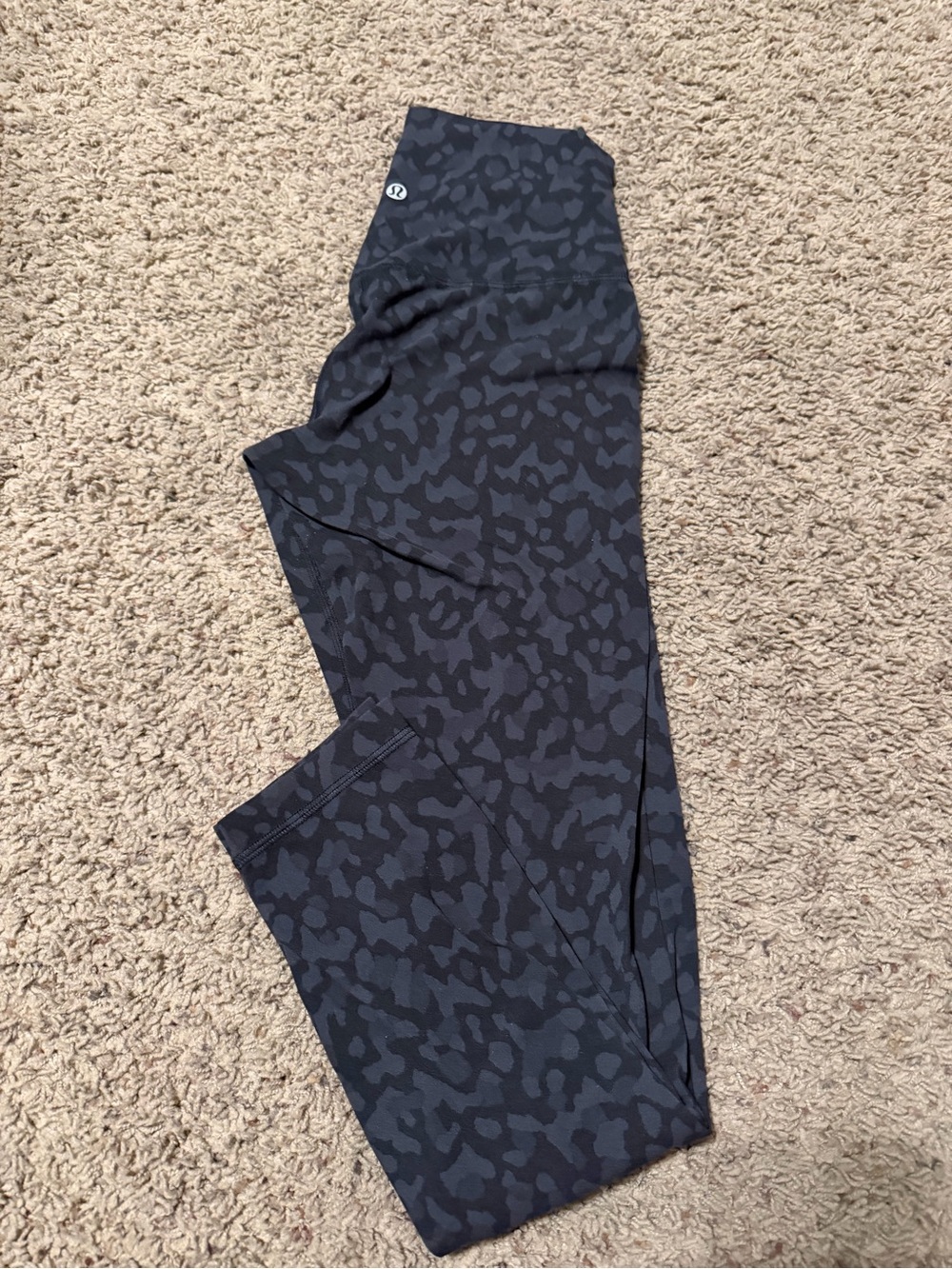 Lululemon Align 25’ High-Rise Black leopard leggings - Picture 2 of 5
